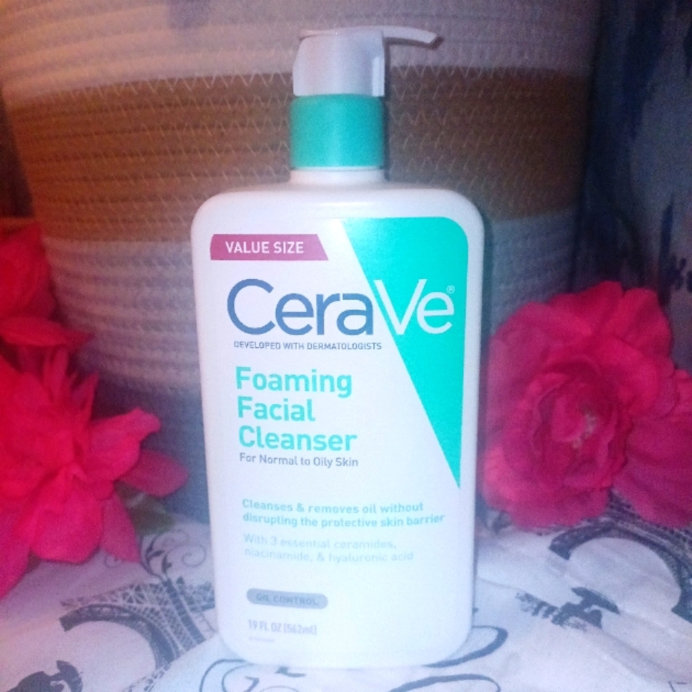 **NEW** CeraVe (foaming facial cleanser)